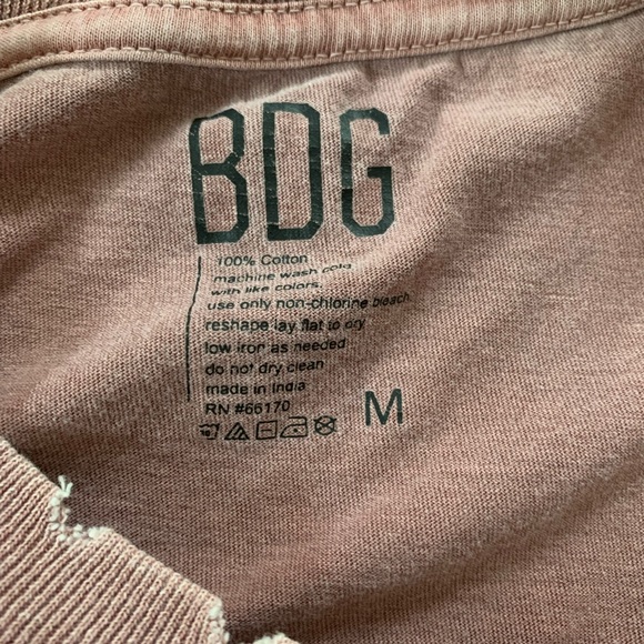 Cute dusty pink Urban outfitters top - Picture 2 of 3